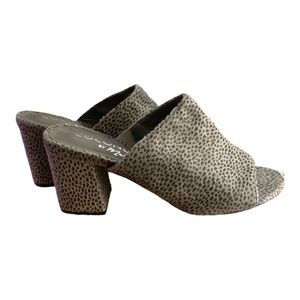 Coconuts by Matisse‎ Higher Ground Mules 3&1/2" Heel Gray Size 9M